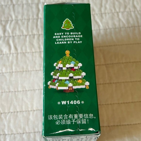 Christmas Tree Building Set with Green and White Blocks Stocking Stuffer Kids - Picture 4 of 6
